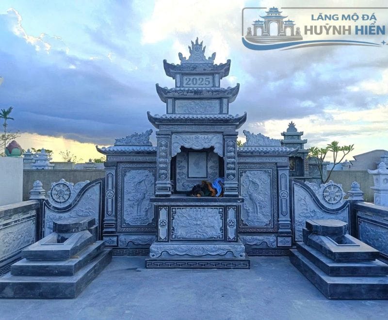 Top 30 Câu đối lăng mộ Cha Mẹ Câu đối lăng mộ cha mẹ được khắc trên đá tinh xảo, thể hiện lòng hiếu thảo