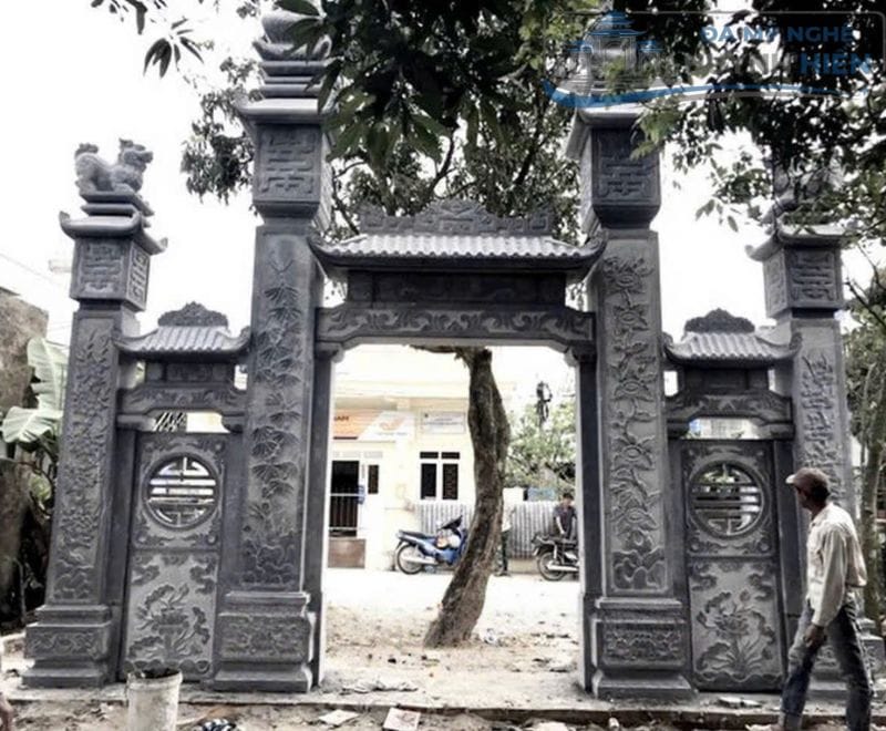 Cổng đá nguyên khối giá tại xưởng