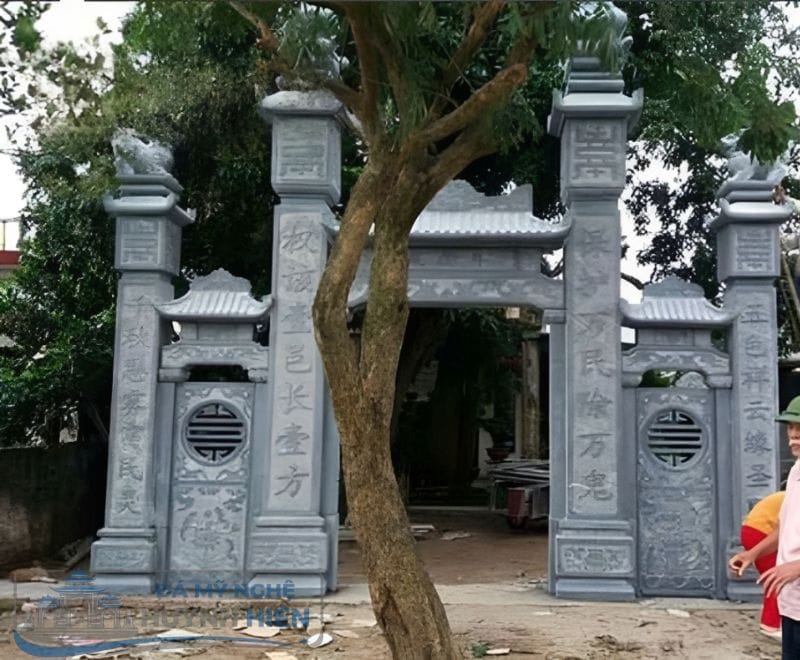 Mẫu cổng đá một mái đẹp cho nhà thờ họ