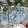 Khuôn viên lăng mộ đá nguyên khối