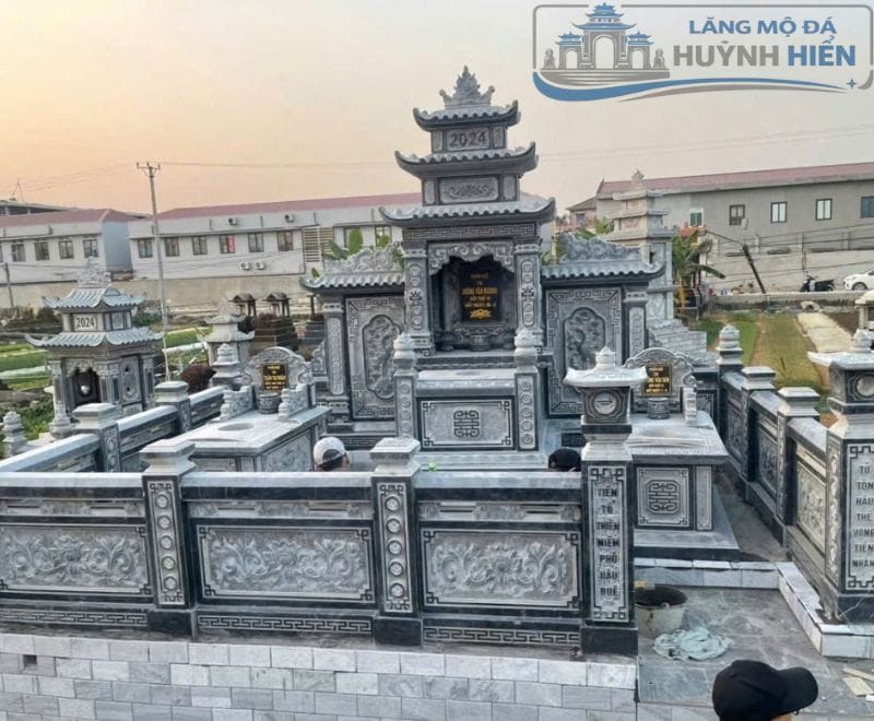 Kinh nghiệm chọn hướng Mộ tốt giúp Gia Tộc thịnh vượng Tổng thể khu lăng mộ đá đẹp chuẩn phong thủy do Huỳnh Hiển thiết kế