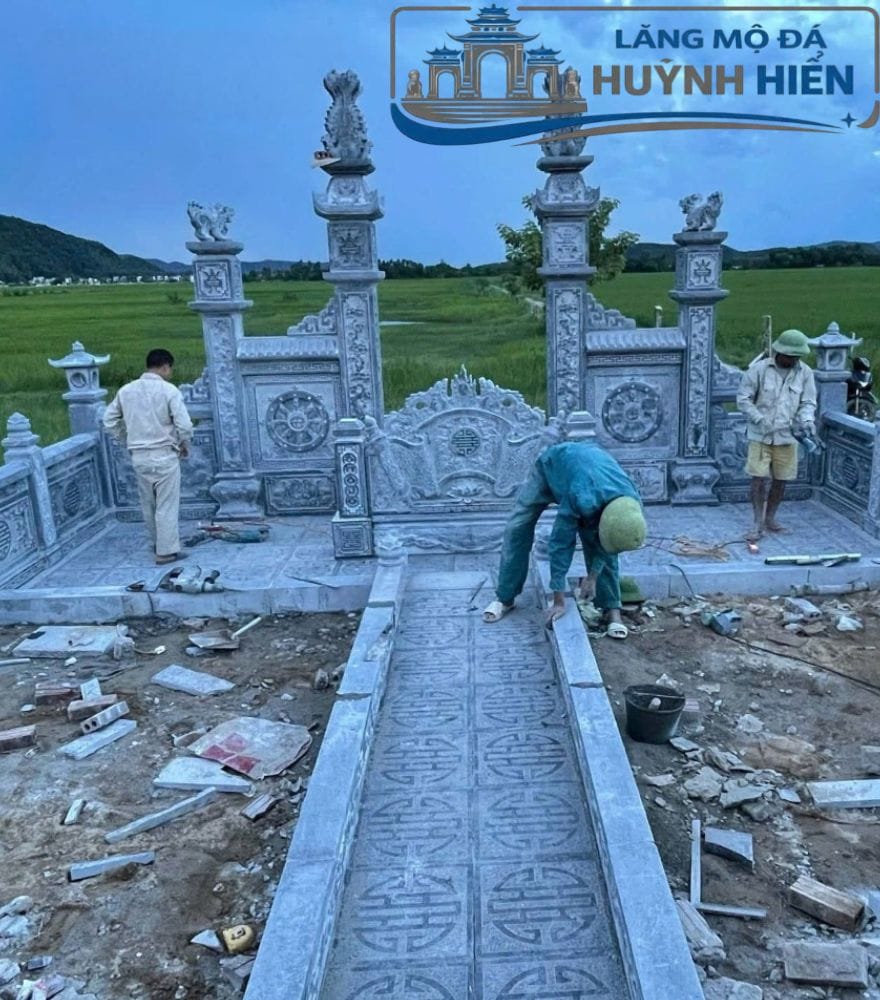 Toàn cảnh khu lăng mộ đá đẹp tại Hồ Chí Minh do Huỳnh Hiển thực hiện