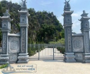 Cổng đá tự nhiên nguyên khối đẹp giá hợp lý
