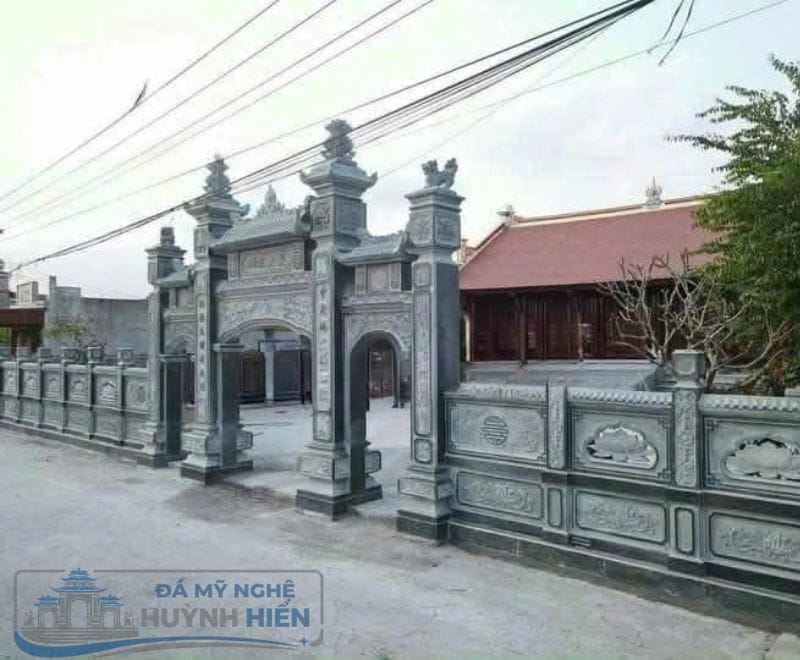 mẫu cổng đá đơn giản đẹp phù hợp nhà thờ họ