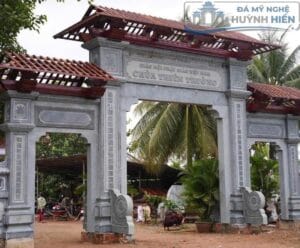 Mẫu cổng tam quan đá đẹp cho đình chùa