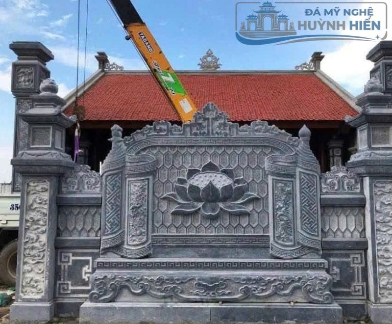 Mẫu cuốn thư đá chạm khắc hoa sen đẹp