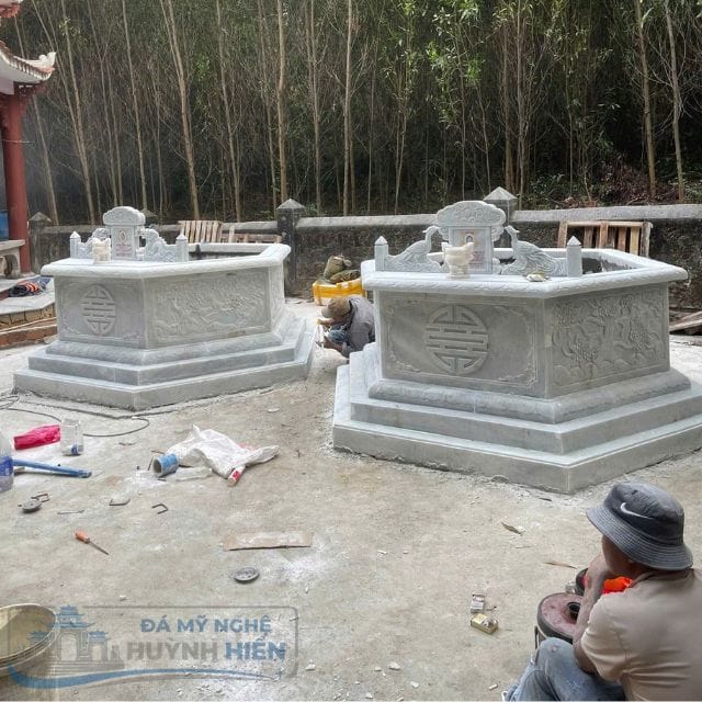 mộ đá trắng cẩm thạch